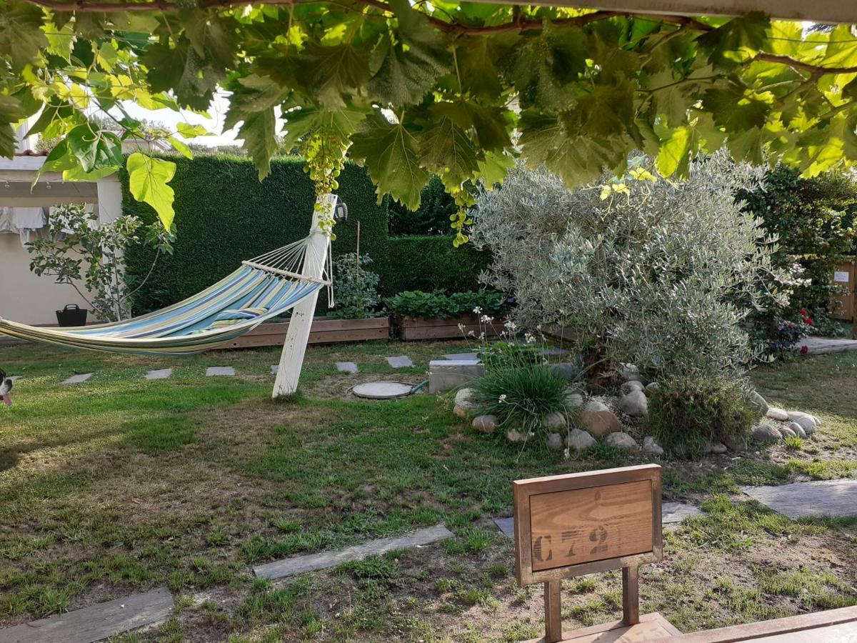 Chez Jeanfi Panzió Fronsac  Kültér fotó