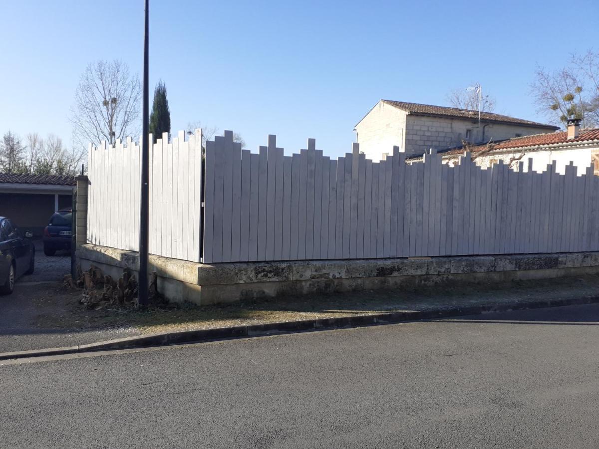 Chez Jeanfi Panzió Fronsac  Kültér fotó