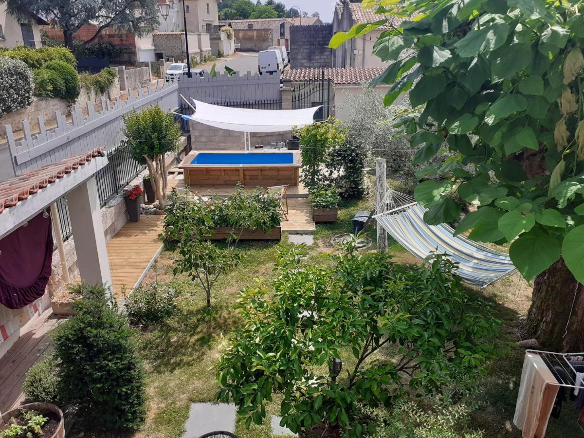 Chez Jeanfi Panzió Fronsac  Kültér fotó