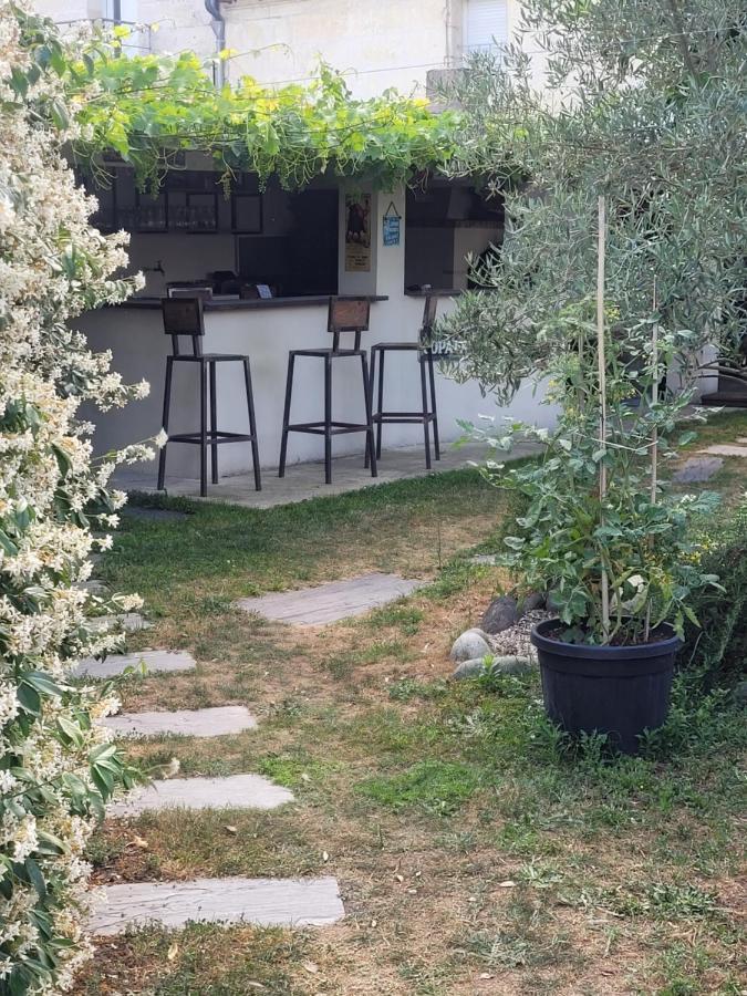 Chez Jeanfi Panzió Fronsac  Kültér fotó